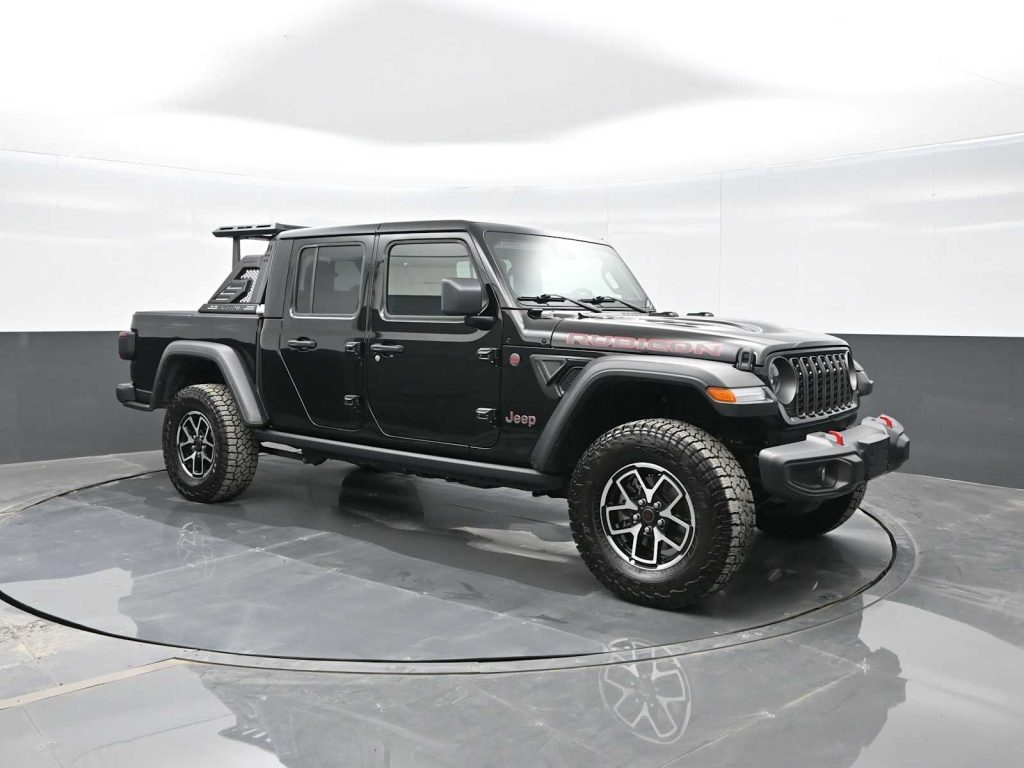 Used 2024 Jeep Gladiator Rubicon 4×4 — photo 1